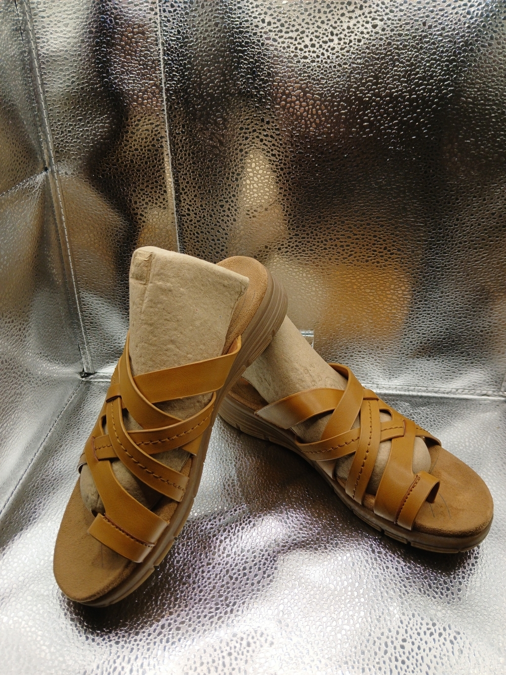 BareTraps Tan Strappy Slide Sandals Women's Size 6.5